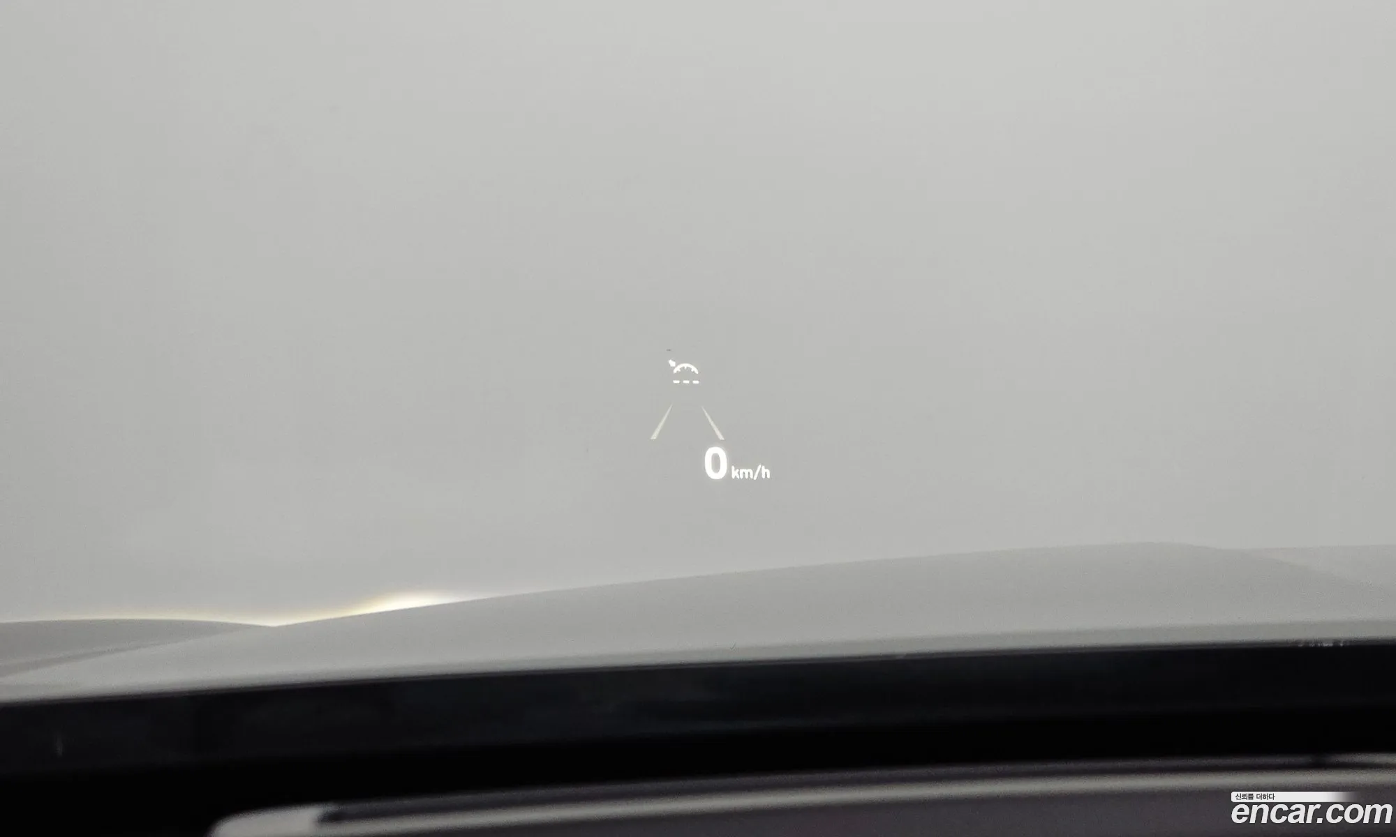Genesis G90 2019 KMHG141DDKU076110 — 10