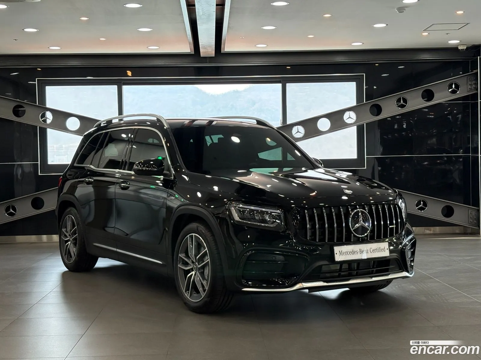 Mercedes-Benz GLB-Class X247 2025 — 13