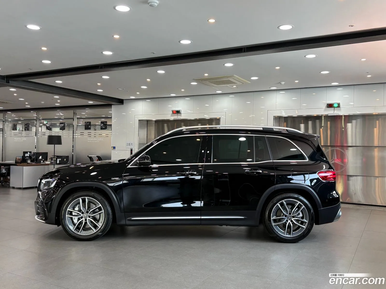Mercedes-Benz GLB-Class X247 2025 — 5