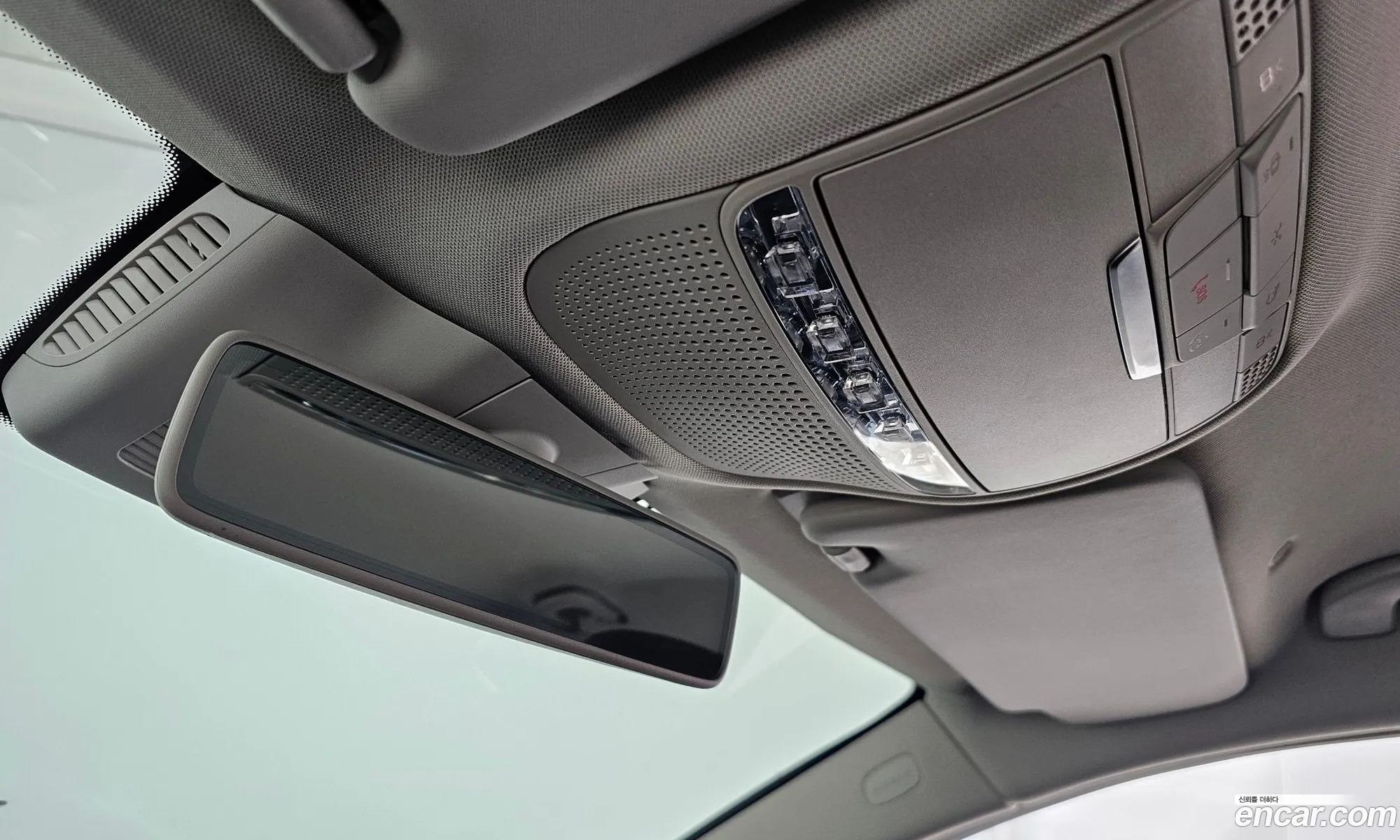 Mercedes-Benz C-Class W205 2019 — 10