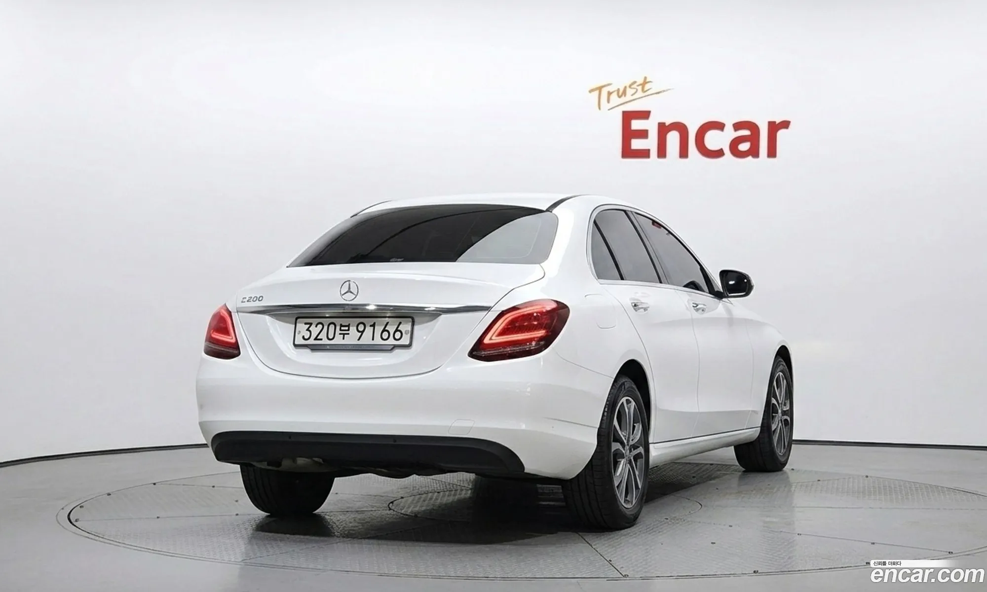 Mercedes-Benz C-Class W205 2019 — 17