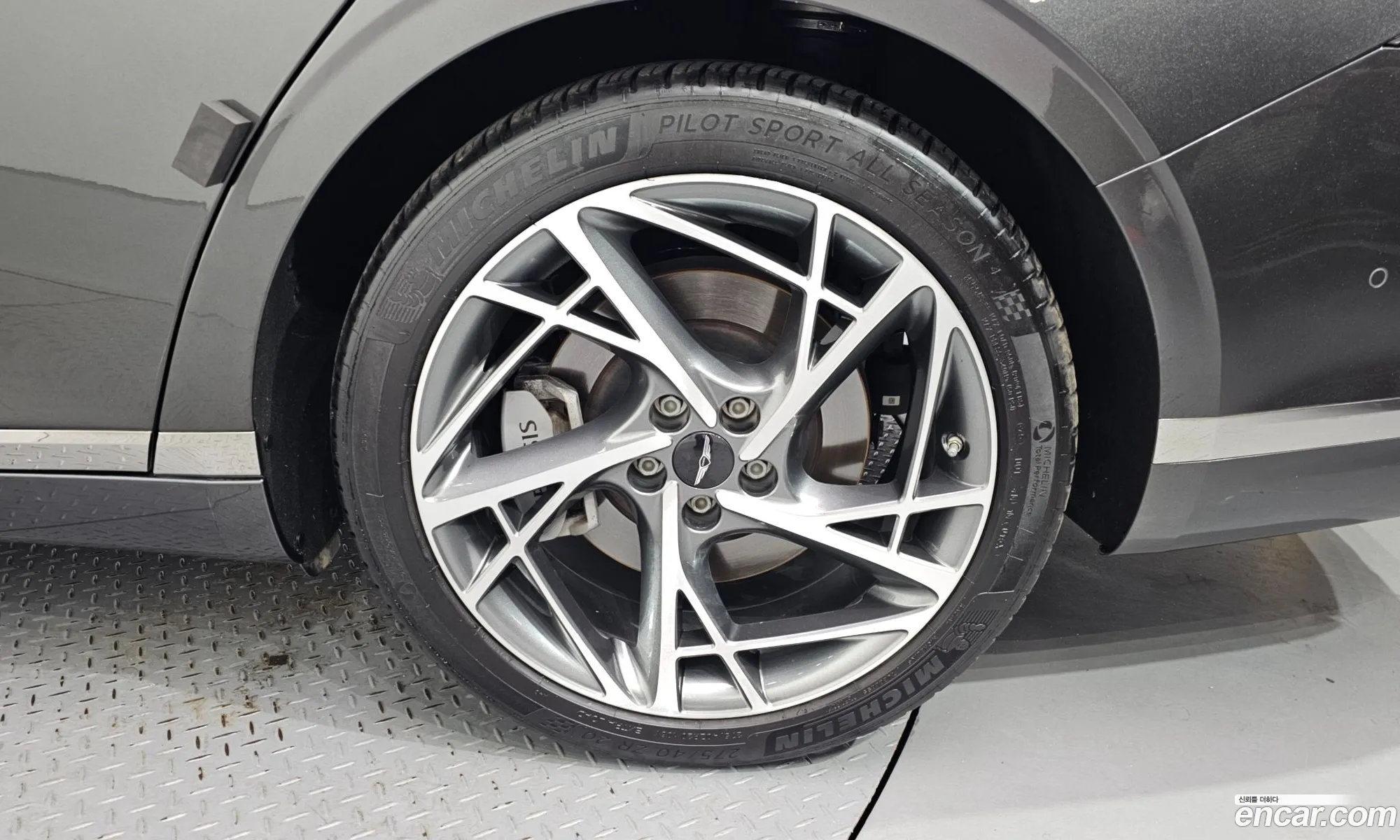 Genesis G90 2022 — 19