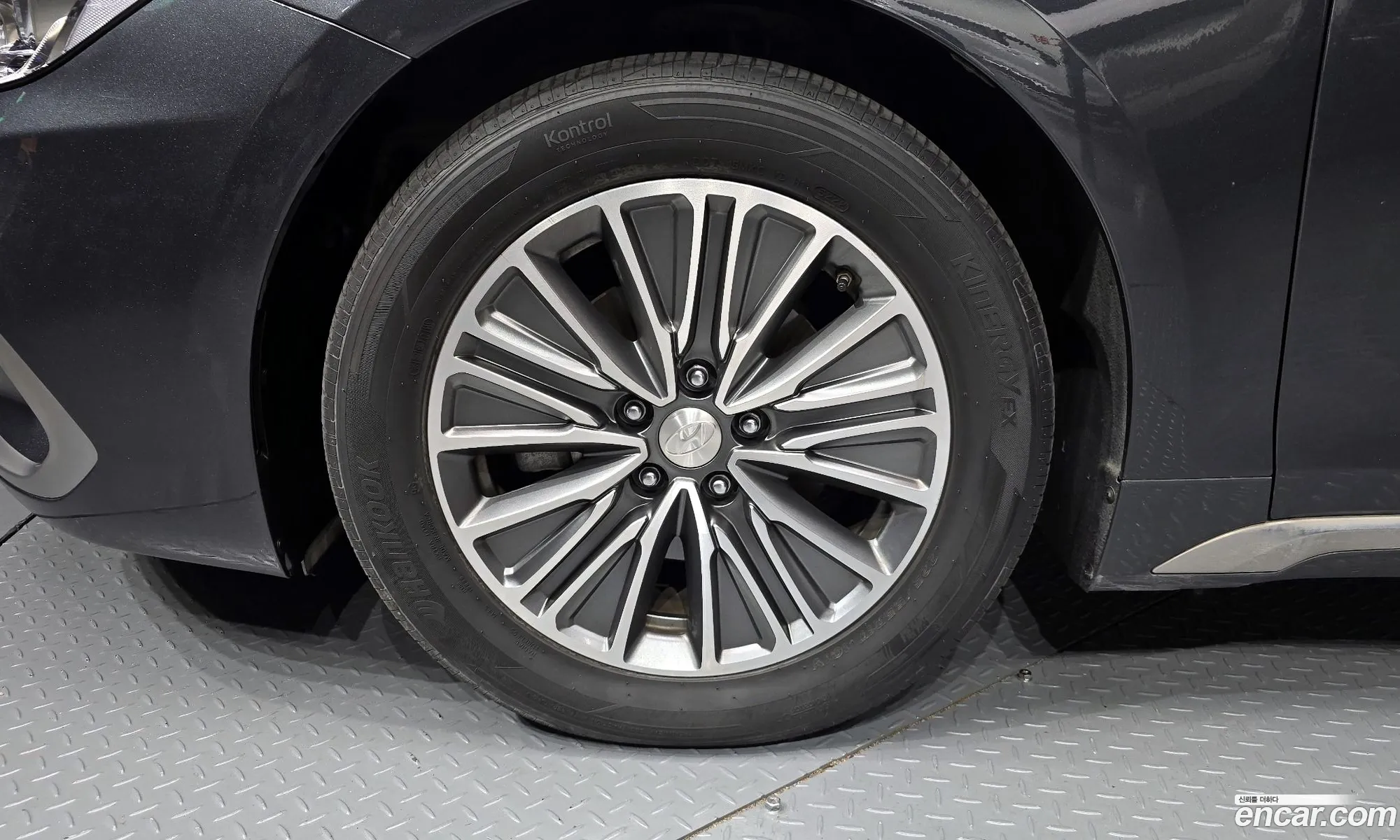 Hyundai Grandeur IG Hybrid 2017 — 13