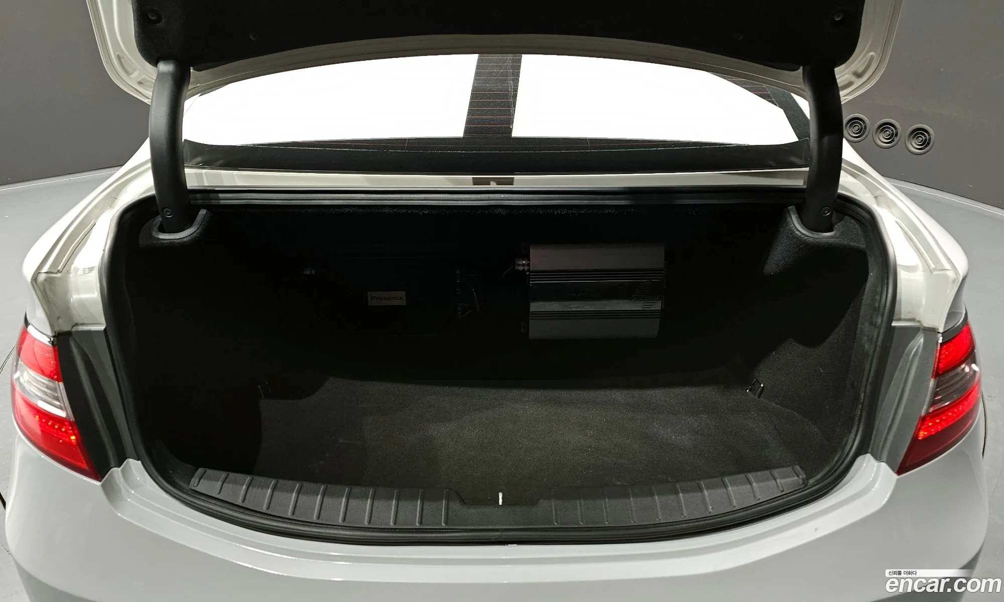 Hyundai Grandeur HG 2014 — 18