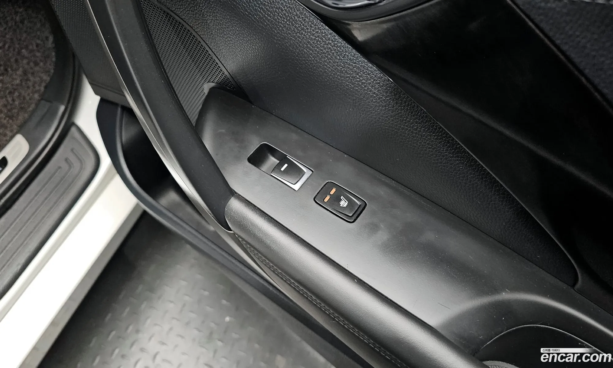 Hyundai Grandeur HG 2014 — 17