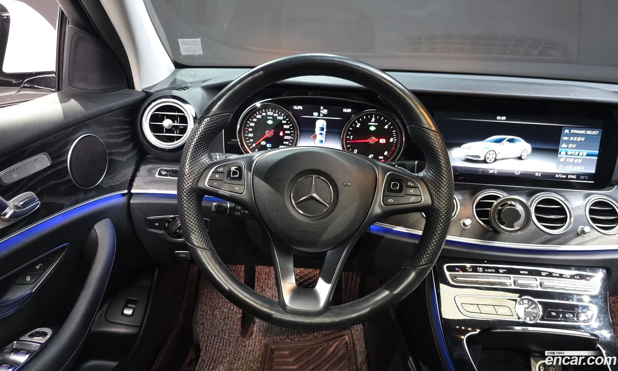 Mercedes-Benz E-Class W213 2017 WDDZF0FB3HA195702 — 8