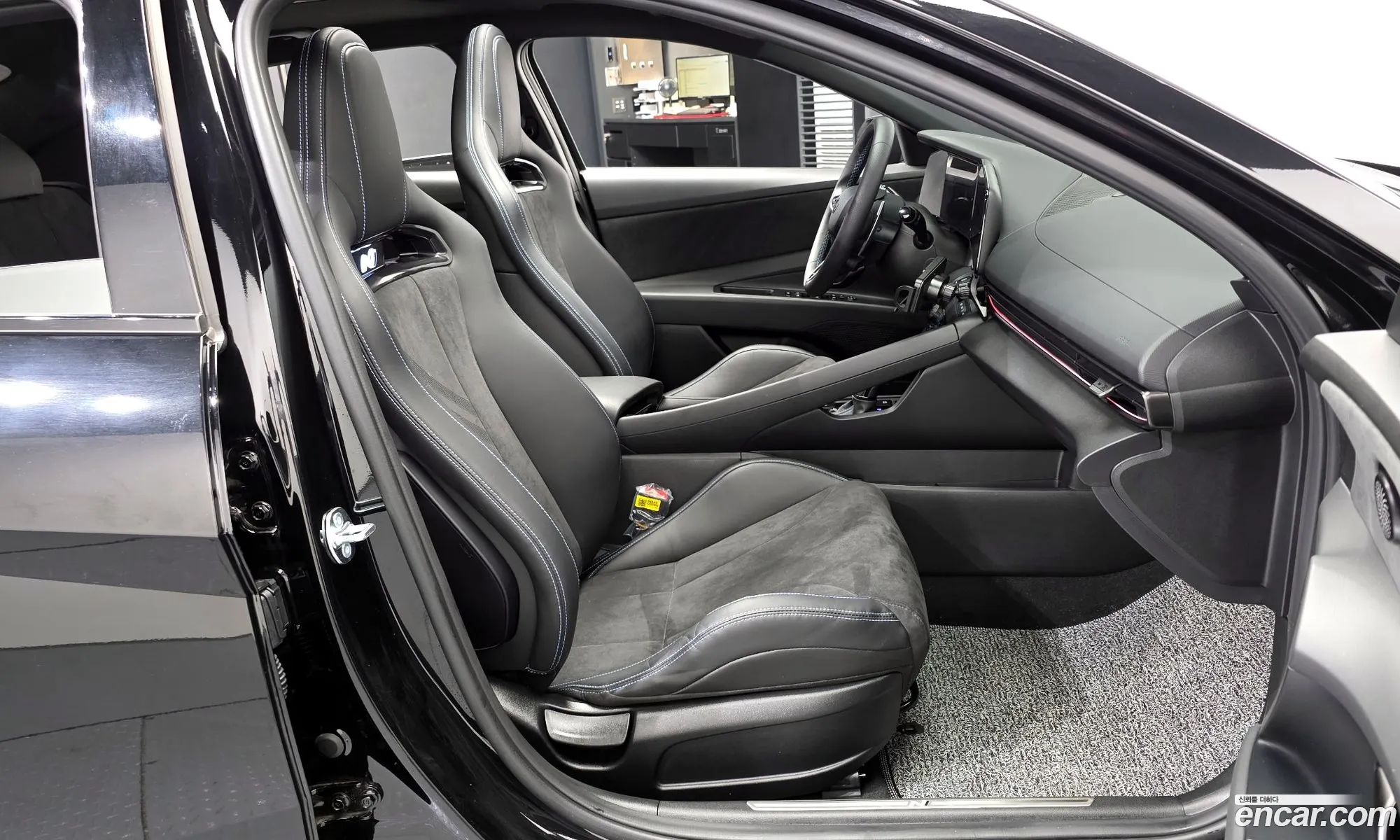 Hyundai Elantra 2025 — 13
