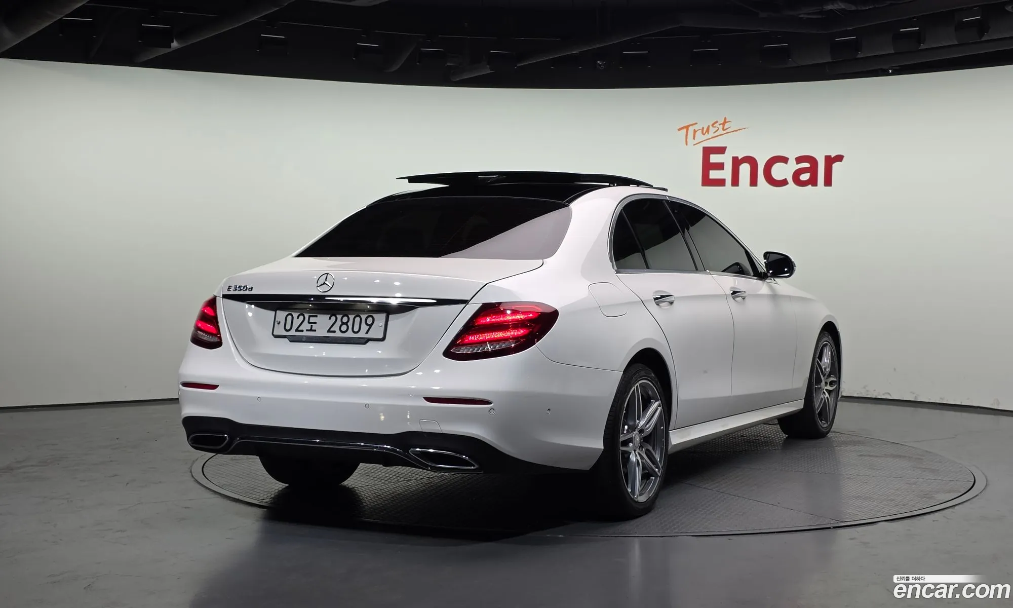 Mercedes-Benz E-Class W213 2017 WDDZF3DB2HA197820 — 8