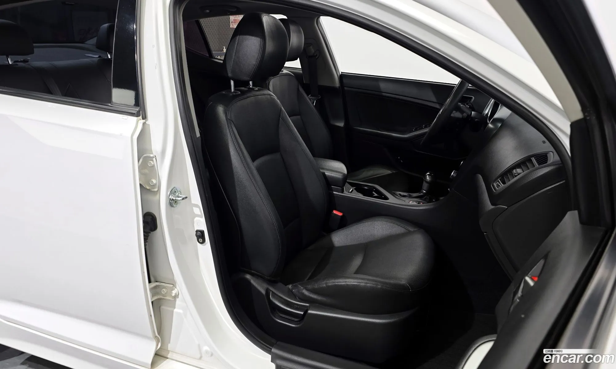 Kia K5 2015 — 17