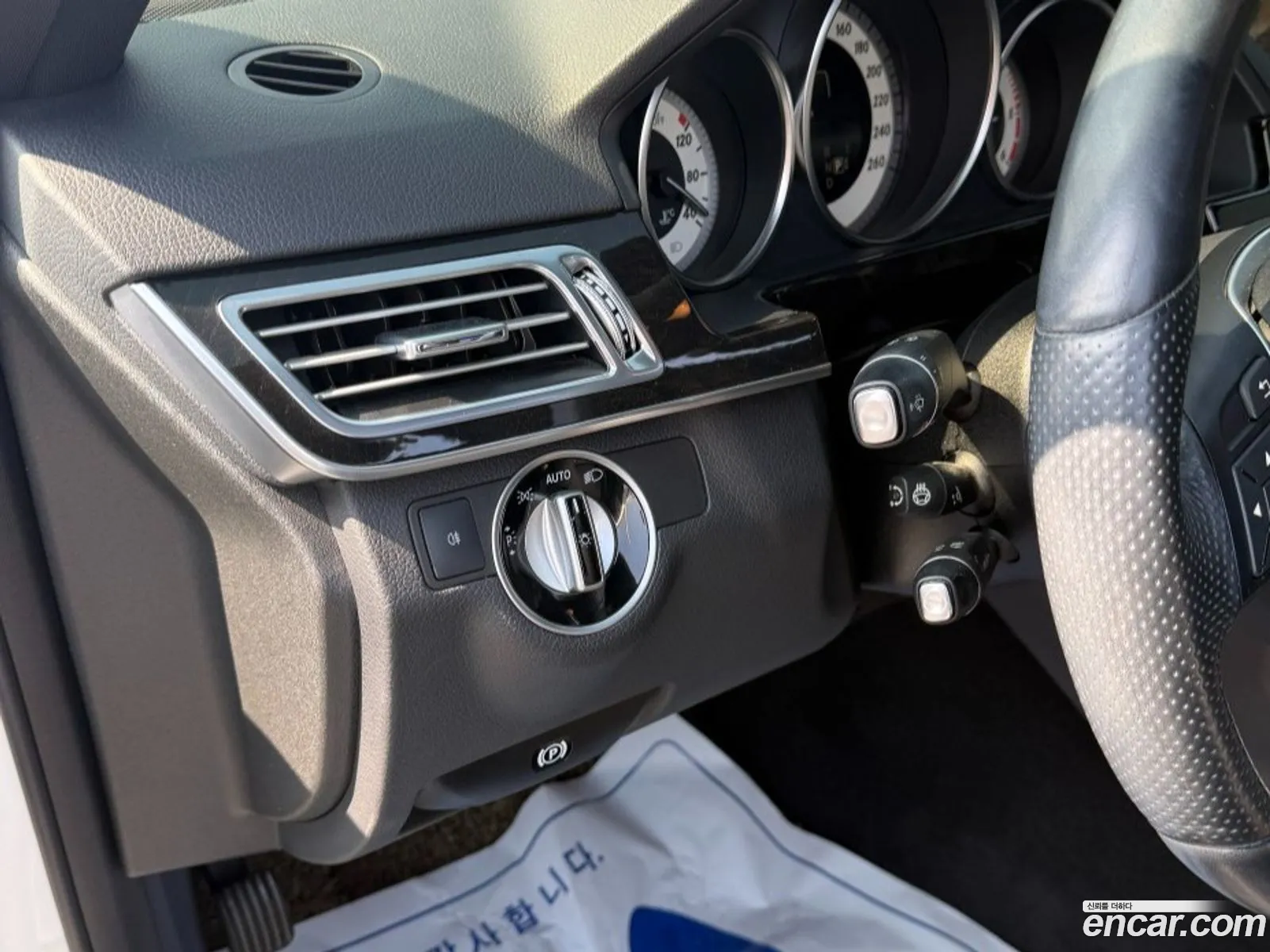 Mercedes-Benz E-Class W212 2014 — 12