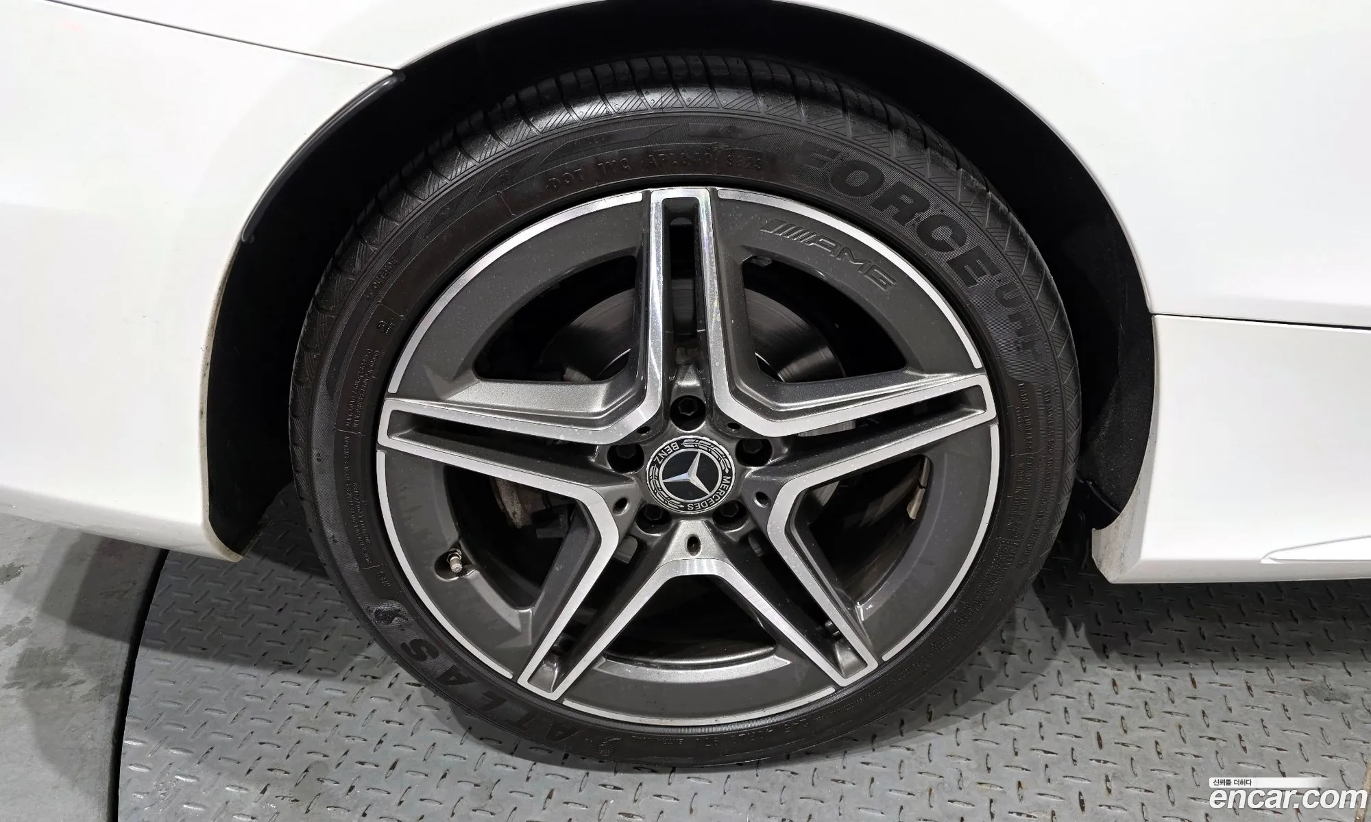 Mercedes-Benz C-Class W205 2019 — 10