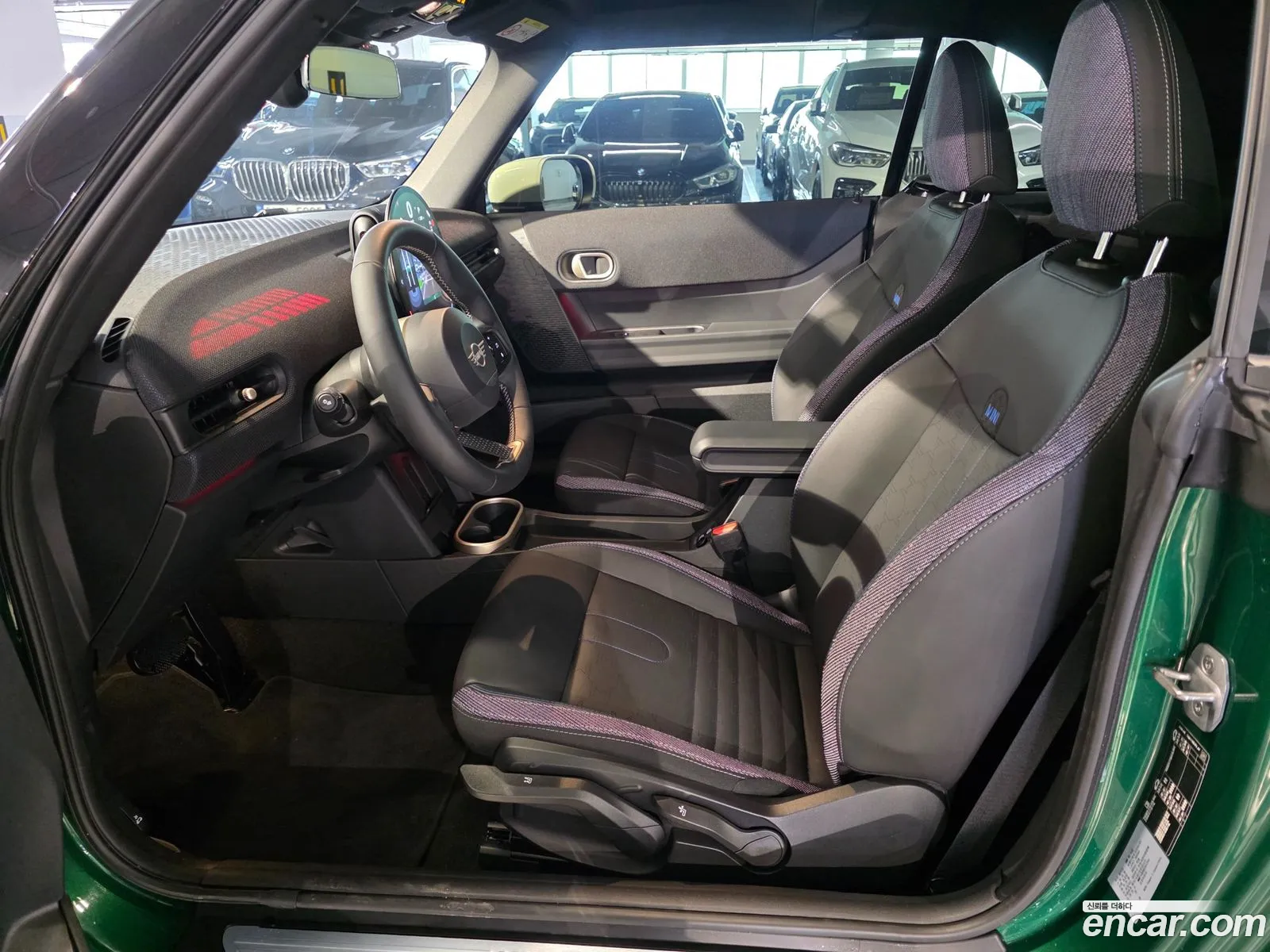 Mini Cooper C Convertible 2025 — 16