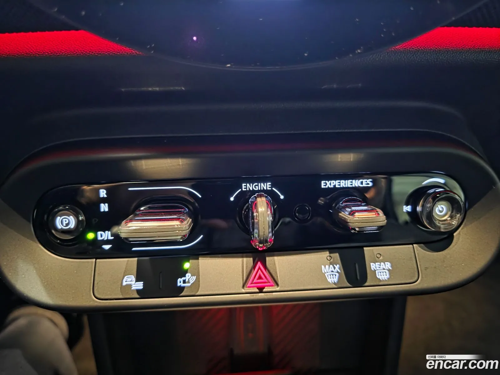 Mini Cooper C Convertible 2025 — 12