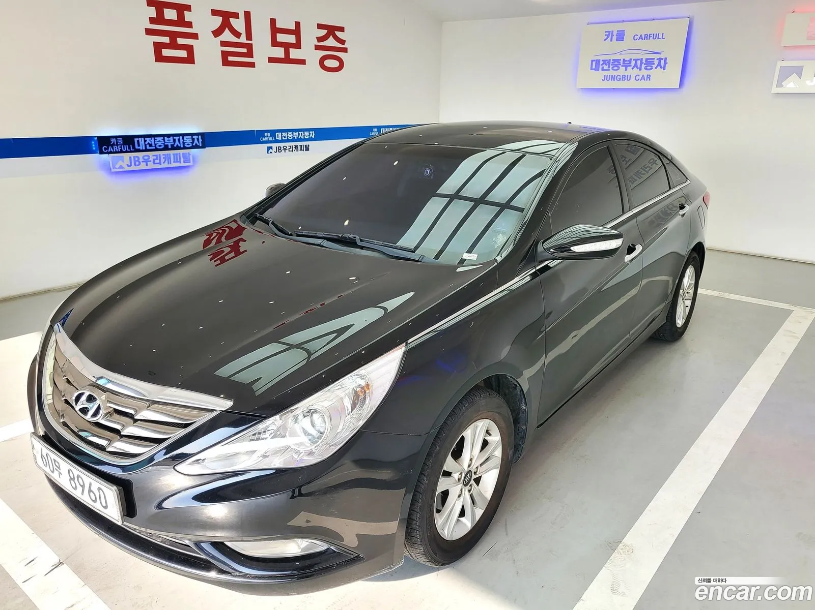 Hyundai YF Sonata 2009 — 10
