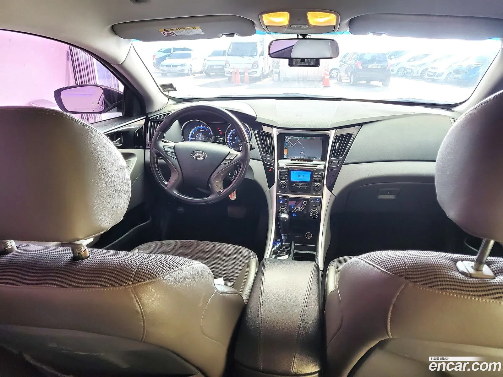 Hyundai YF Sonata 2009 — 11