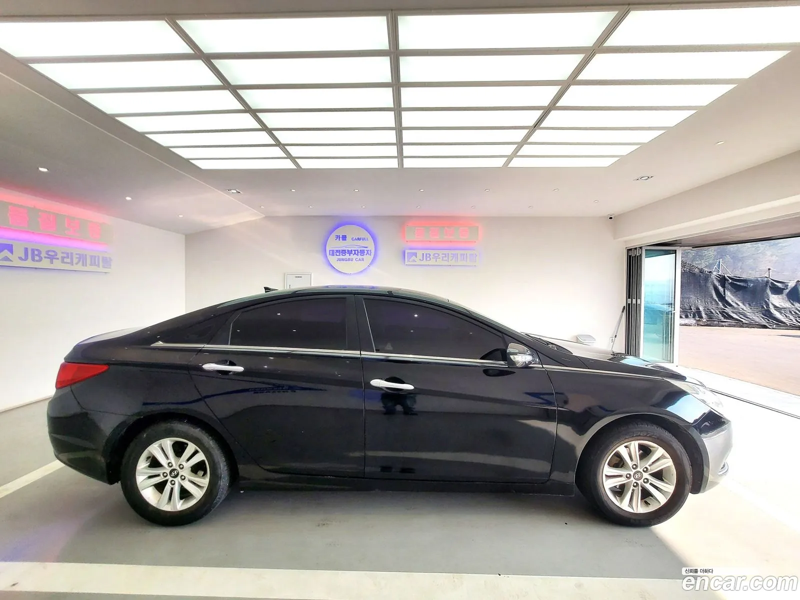 Hyundai YF Sonata 2009 — 7