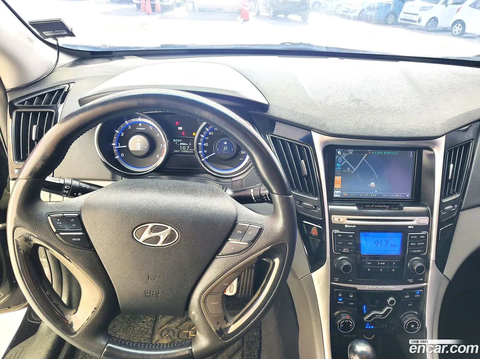 Hyundai YF Sonata 2009 — 6