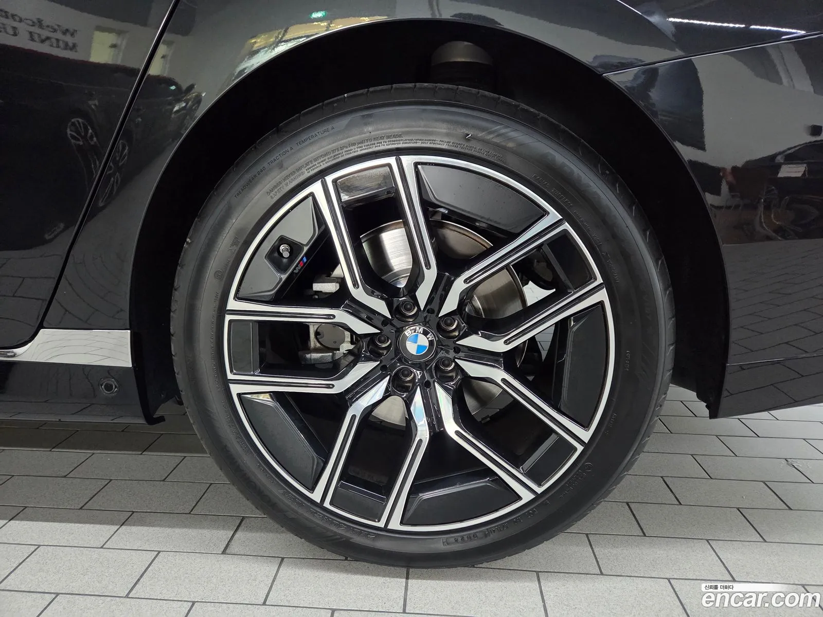 BMW 7 Series 2024 — 19