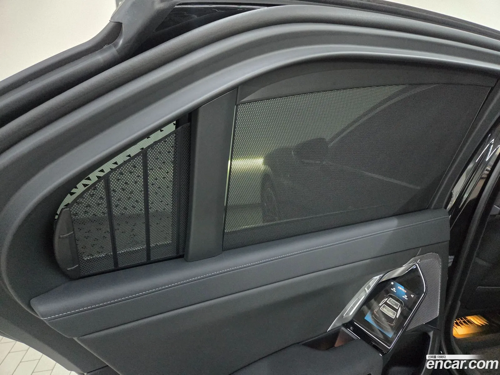 BMW 7 Series 2024 — 8