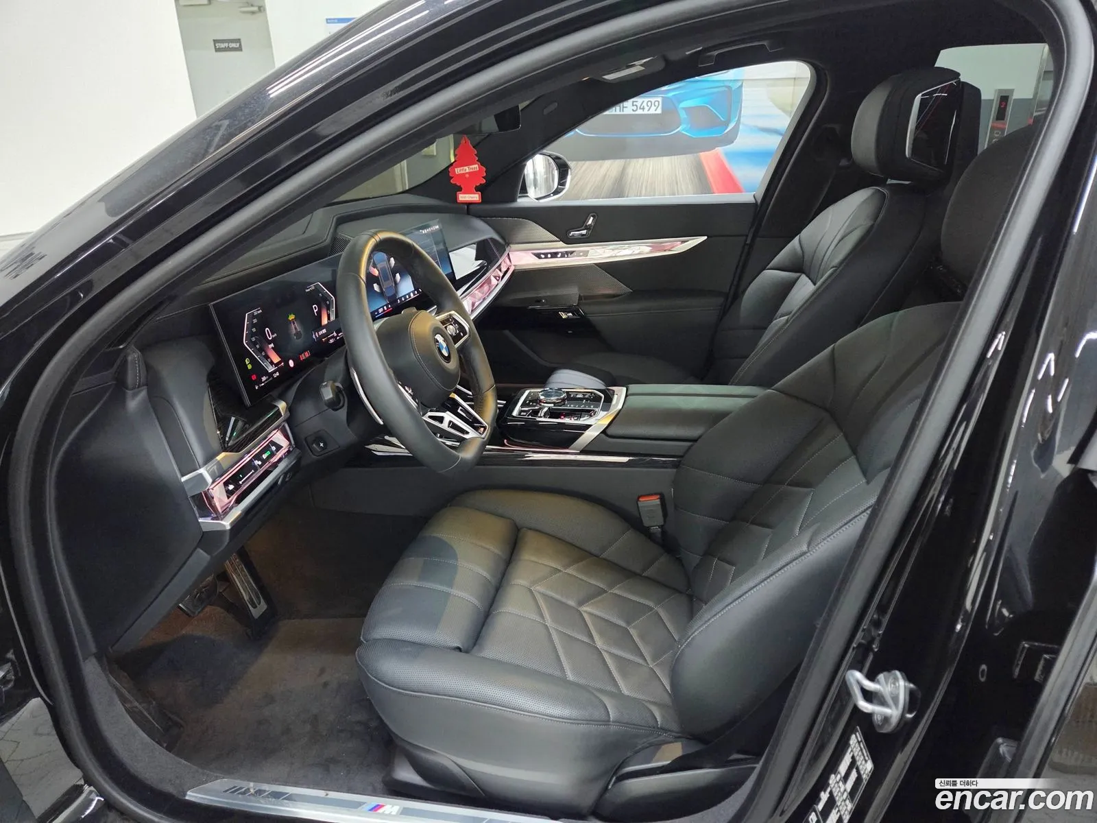 BMW 7 Series 2024 — 16