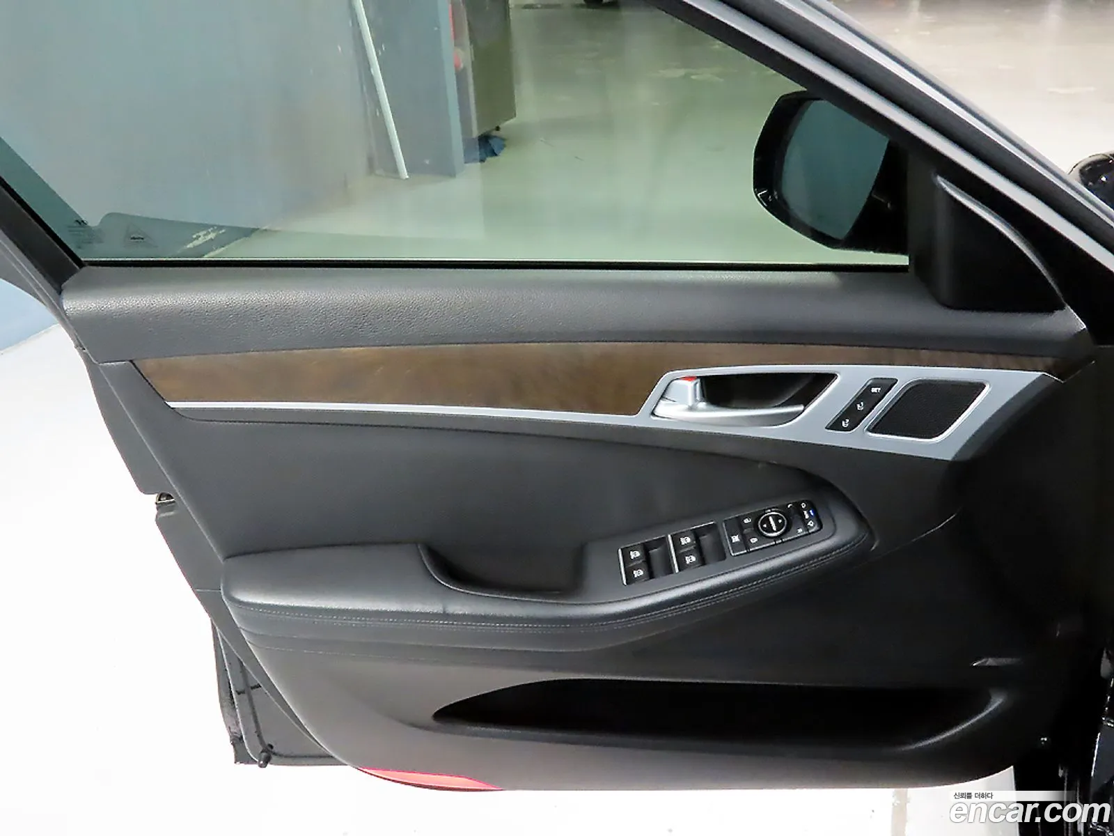 Hyundai Genesis DH 2014 — 13