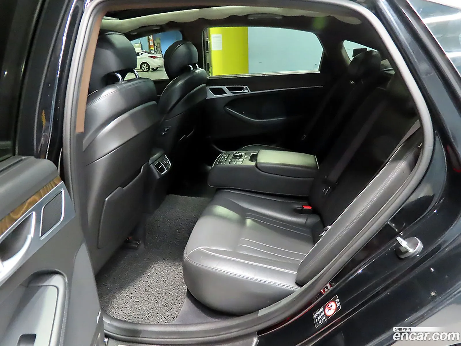 Hyundai Genesis DH 2014 — 12