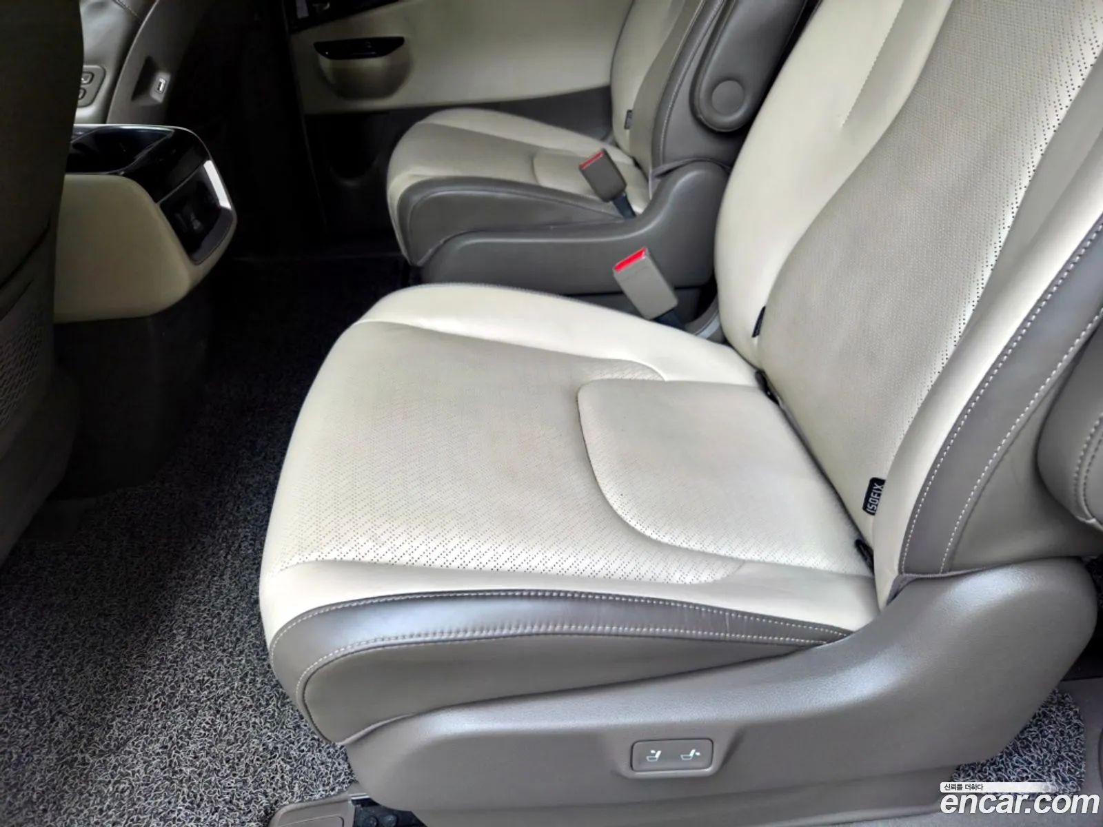 Kia Carnival 2020 — 12