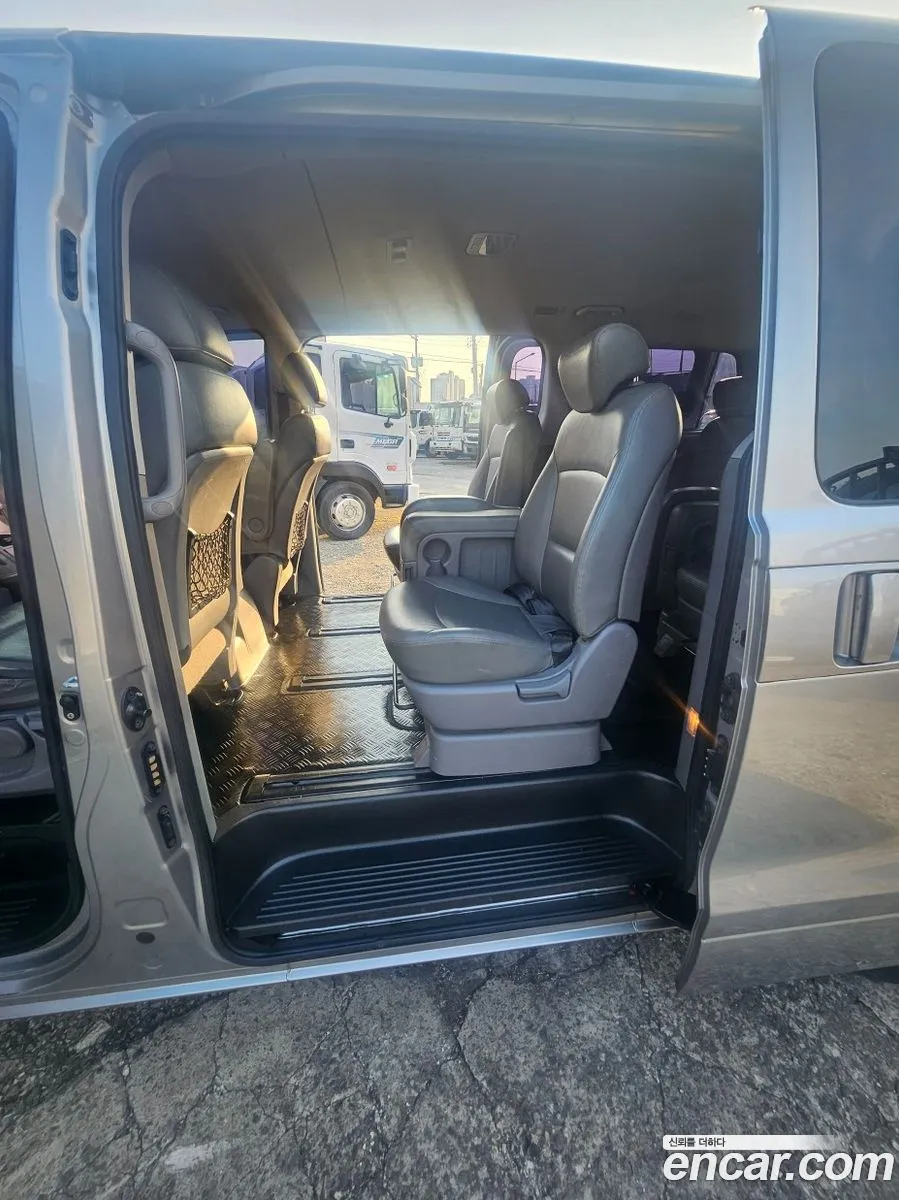 Hyundai Grand Starex 2012 — 15