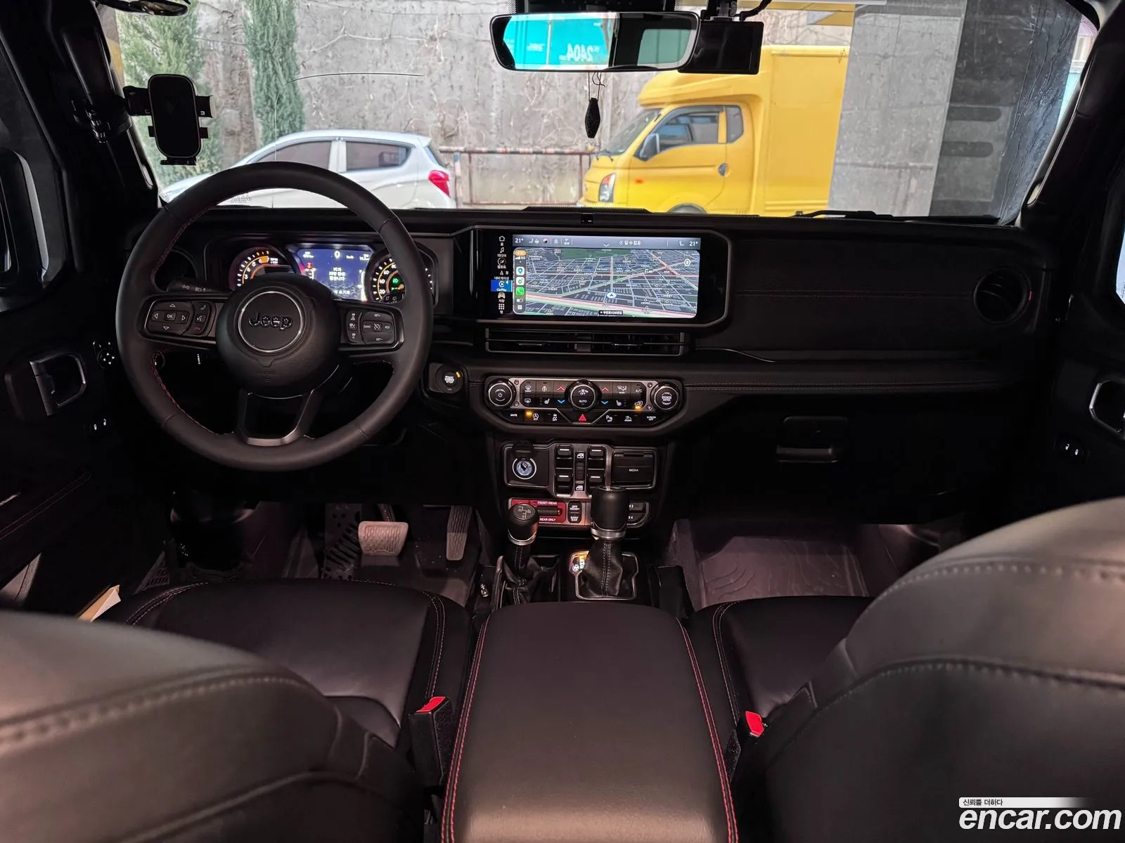 Jeep Wrangler 2024 — 15