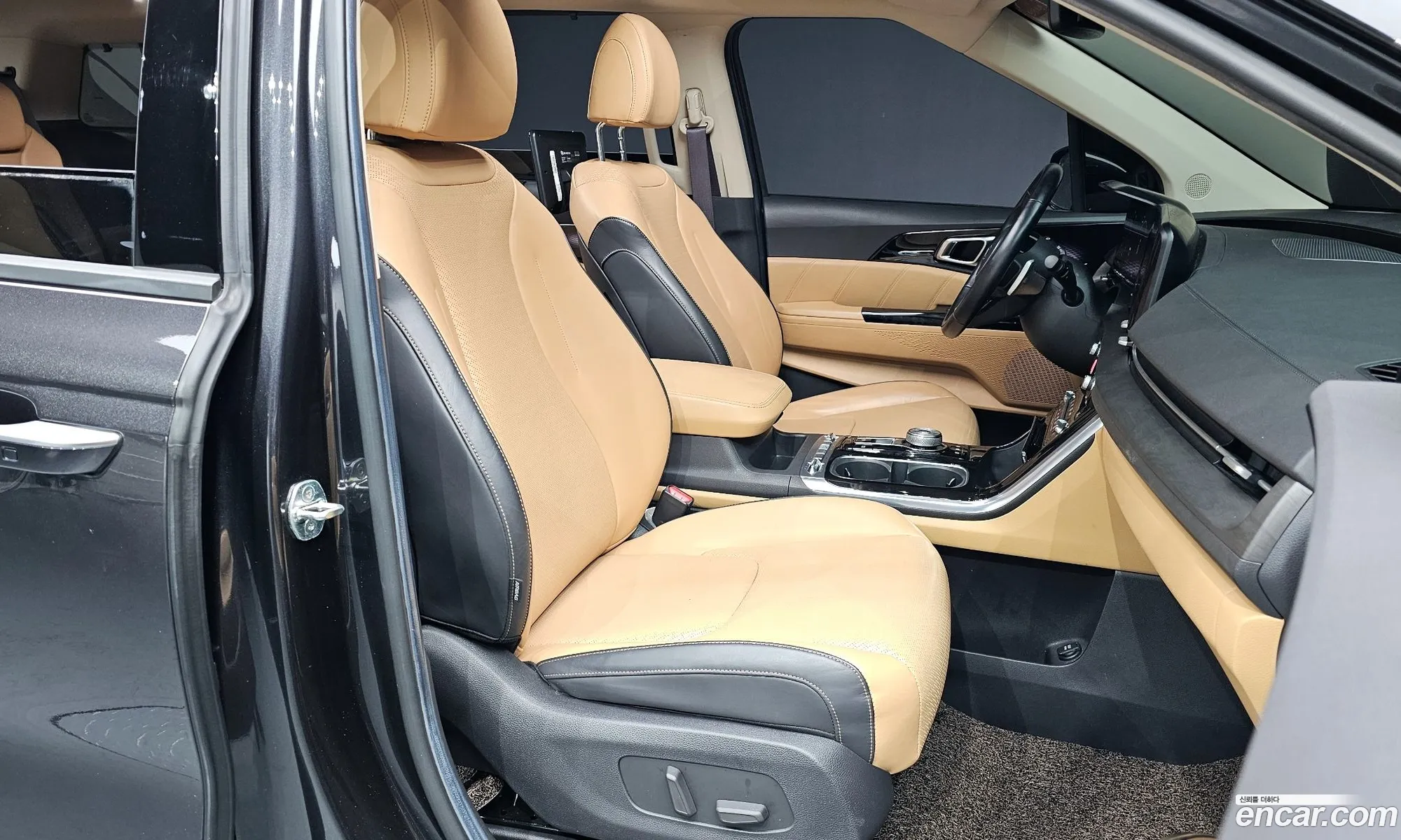 Kia Carnival 2020 KNANE81BBMS020376 — 8