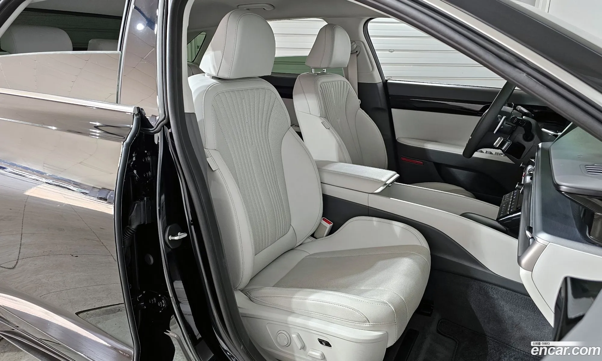 Hyundai Grandeur Hybrid 2025 — 6