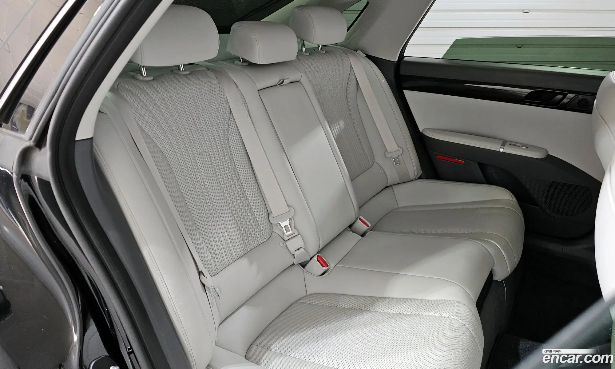 Hyundai Grandeur Hybrid 2025 — 19