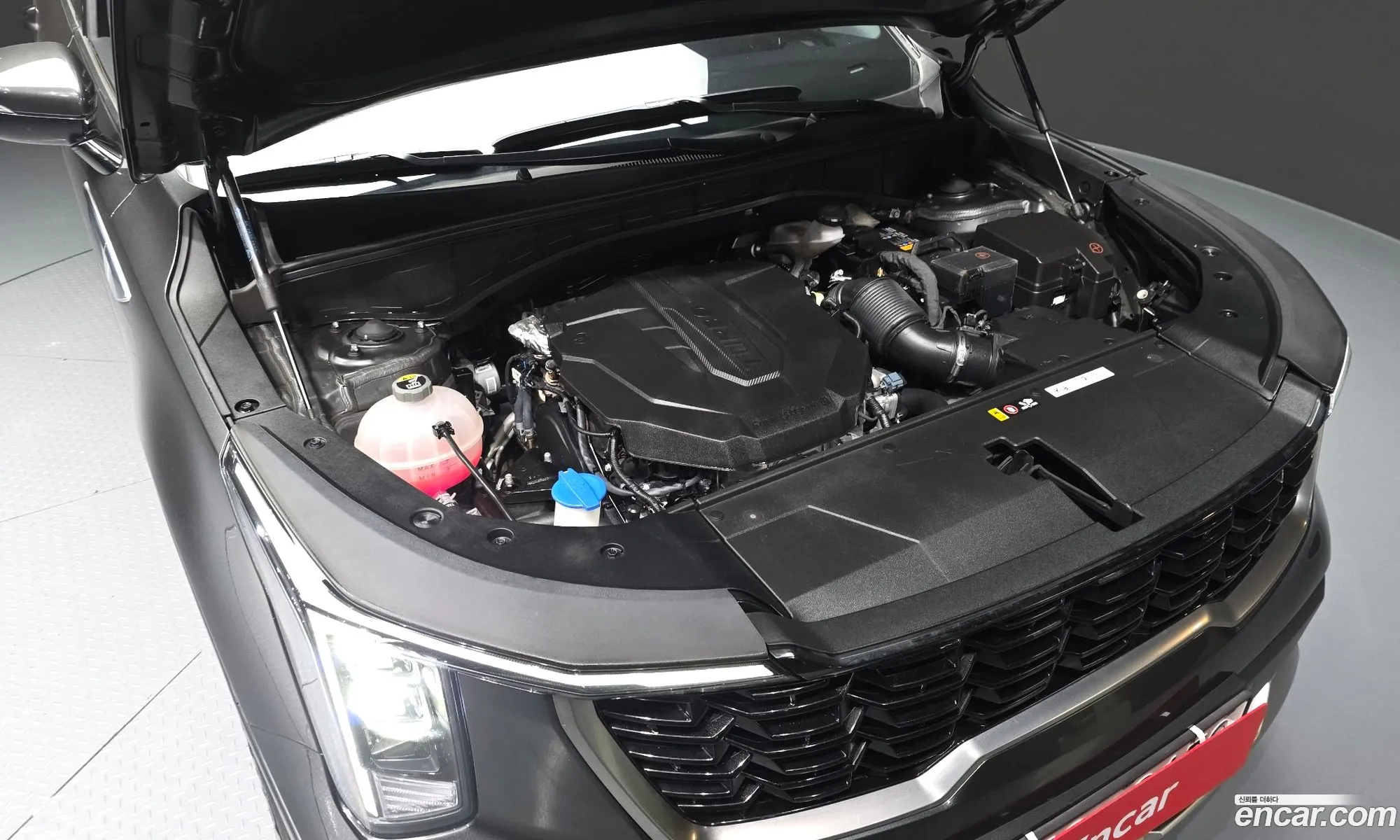 Kia Sorento 2023 KNARG81BHRA246969 — 8