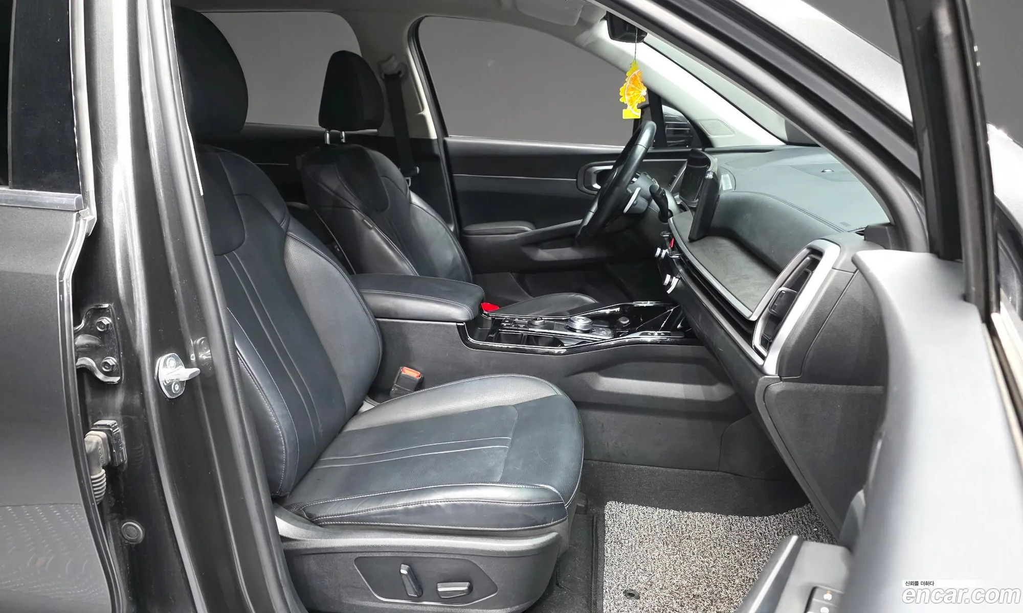 Kia Sorento 2023 KNARG81BHRA246969 — 20
