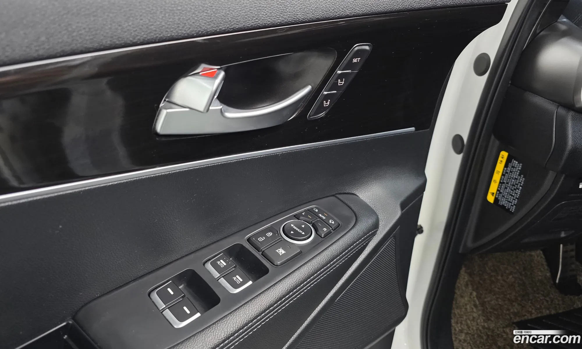 Kia Sorento 2018 KNAPH81BBKA480902 — 4