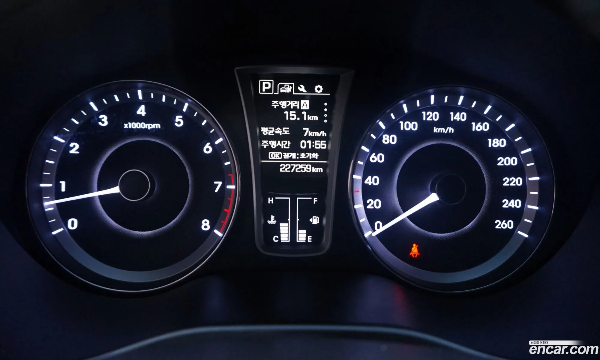 Hyundai Aslan 2015 — 17