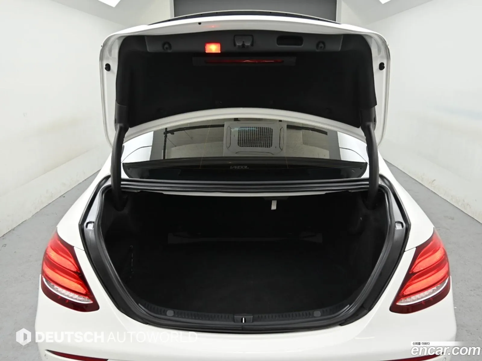 Mercedes-Benz E-Class W213 2017 — 3