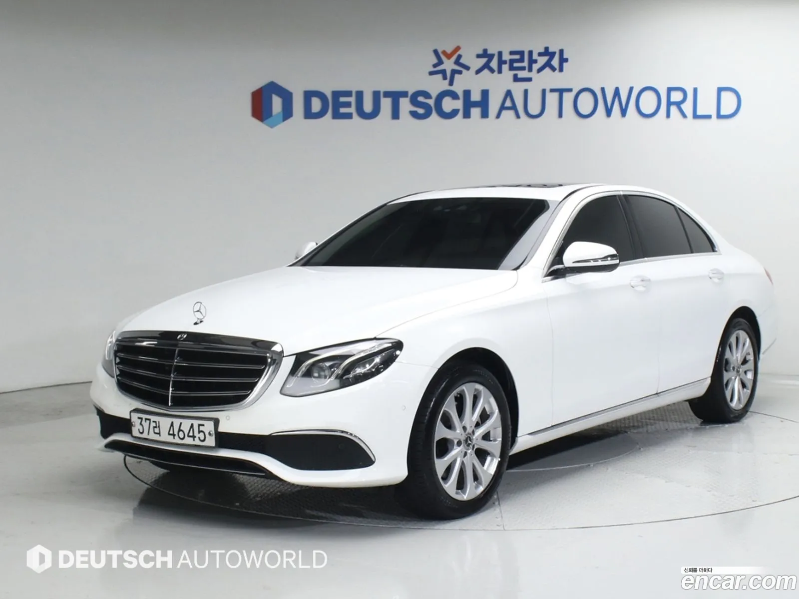 Mercedes-Benz E-Class W213 2017 — 14