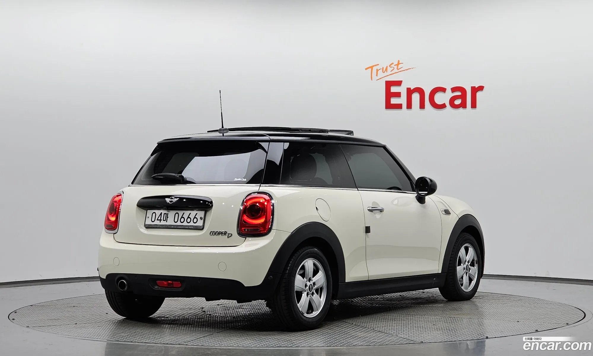 Mini Cooper D 2016 — 2