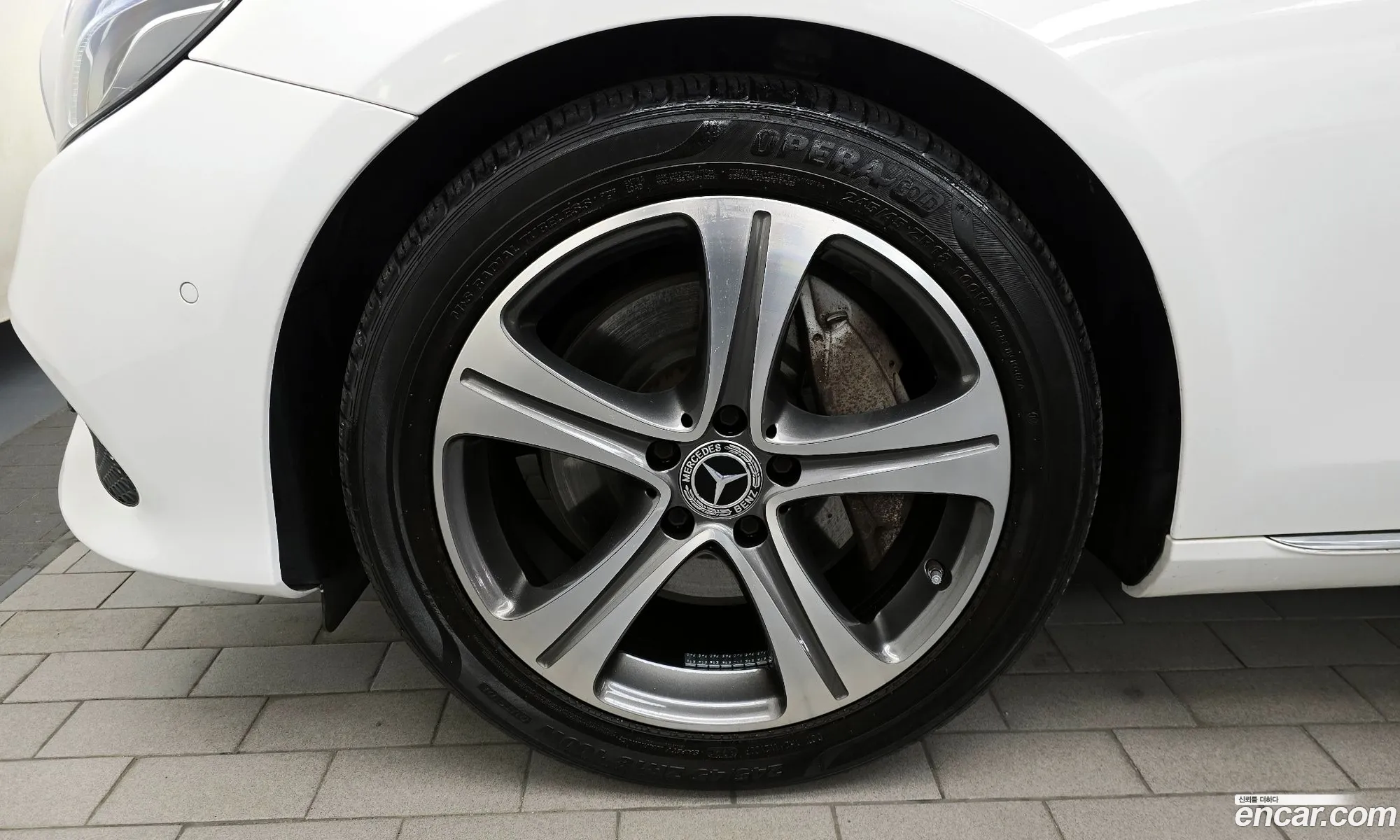 Mercedes-Benz E-Class W213 2016 WDDZF4JB0HA114427 — 19