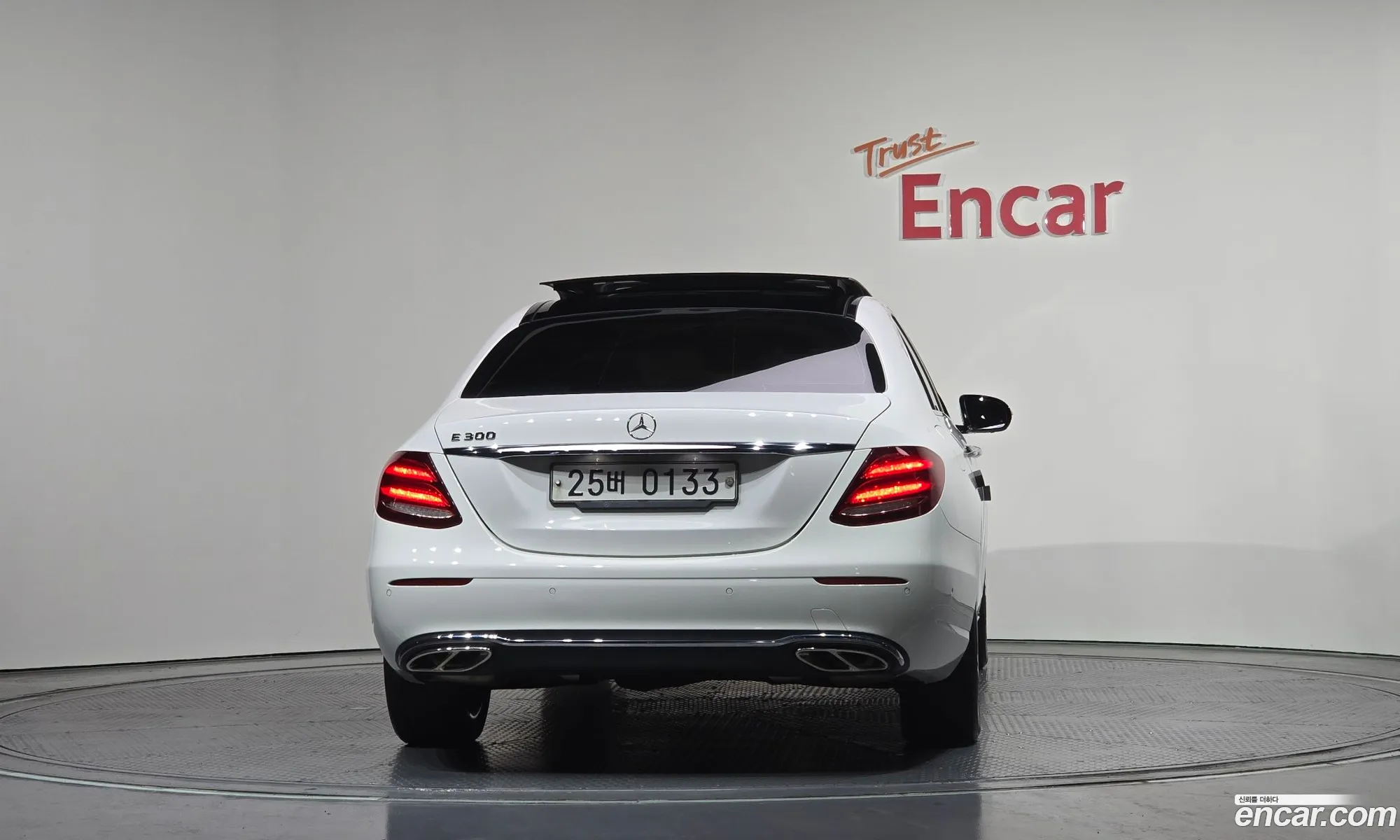 Mercedes-Benz E-Class W213 2016 WDDZF4JB0HA114427 — 9