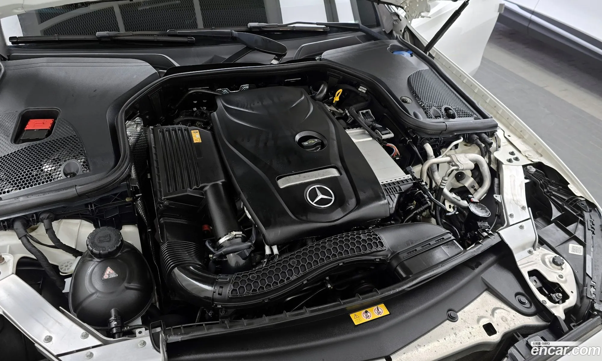 Mercedes-Benz E-Class W213 2016 WDDZF4JB0HA114427 — 4