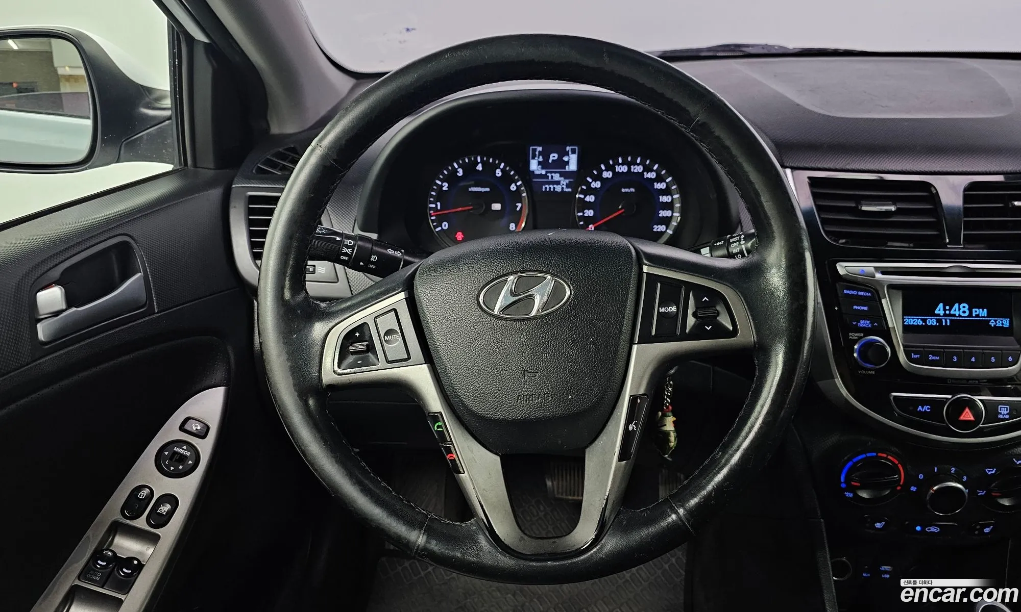 Hyundai Accent 2016 — 12