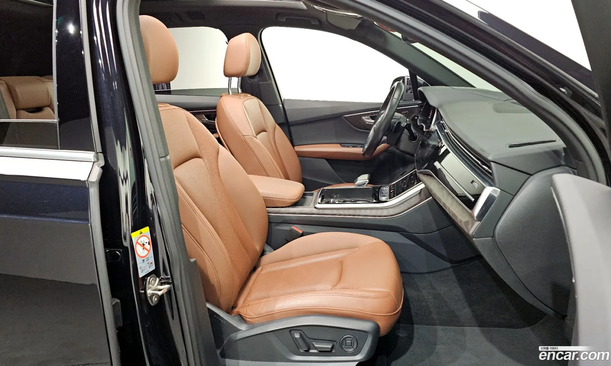 Audi Q7 2021 WAUZZZ4M8MD001942 — 2