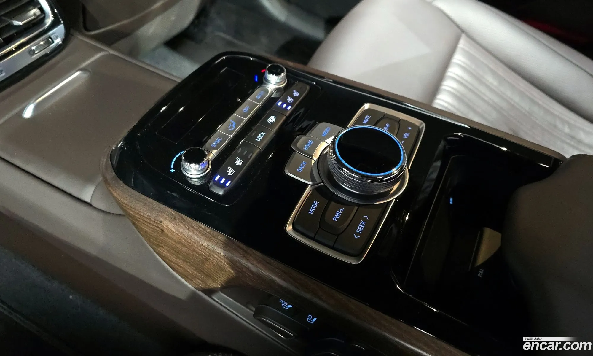 Genesis G90 2021 — 2