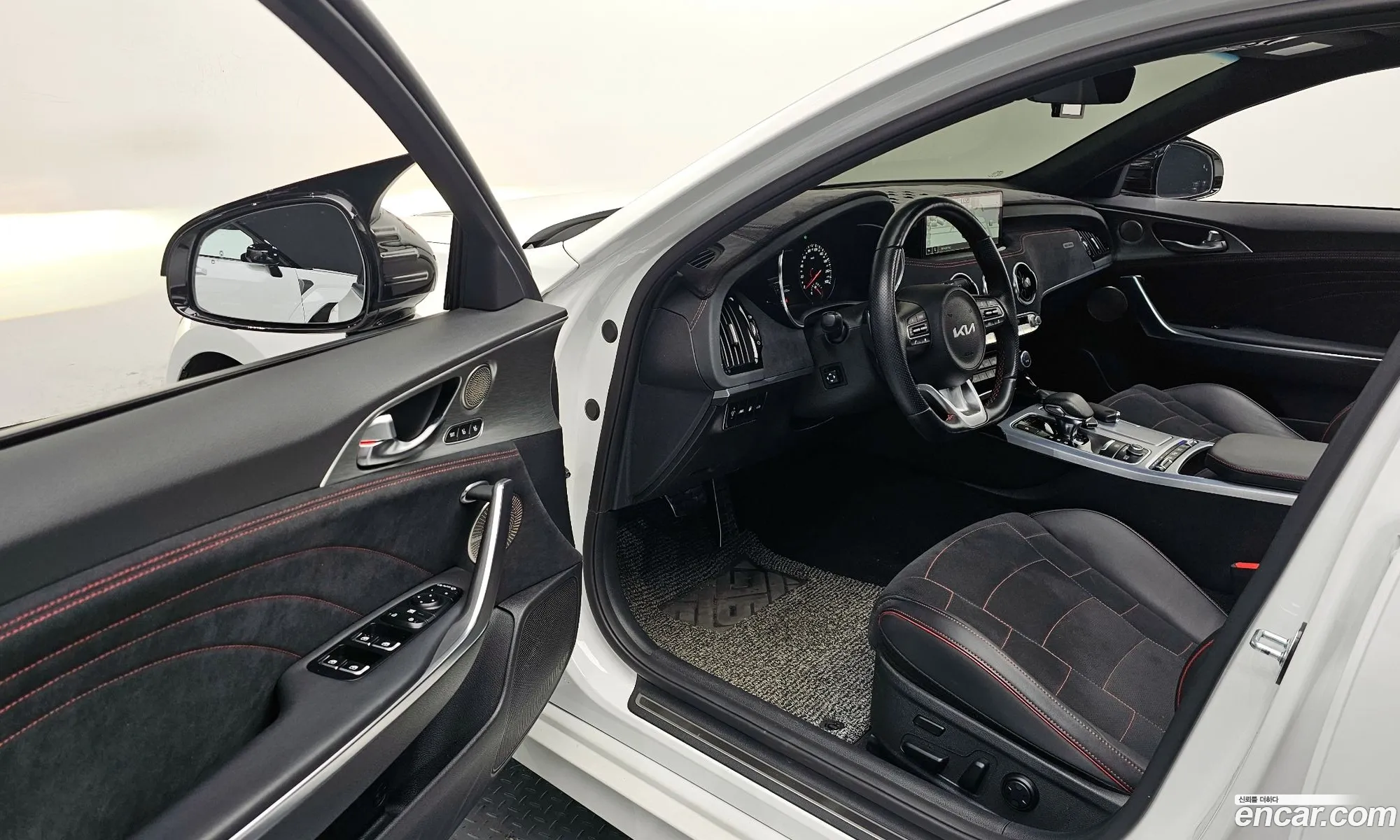 Kia Stinger Meister 2023 — 9
