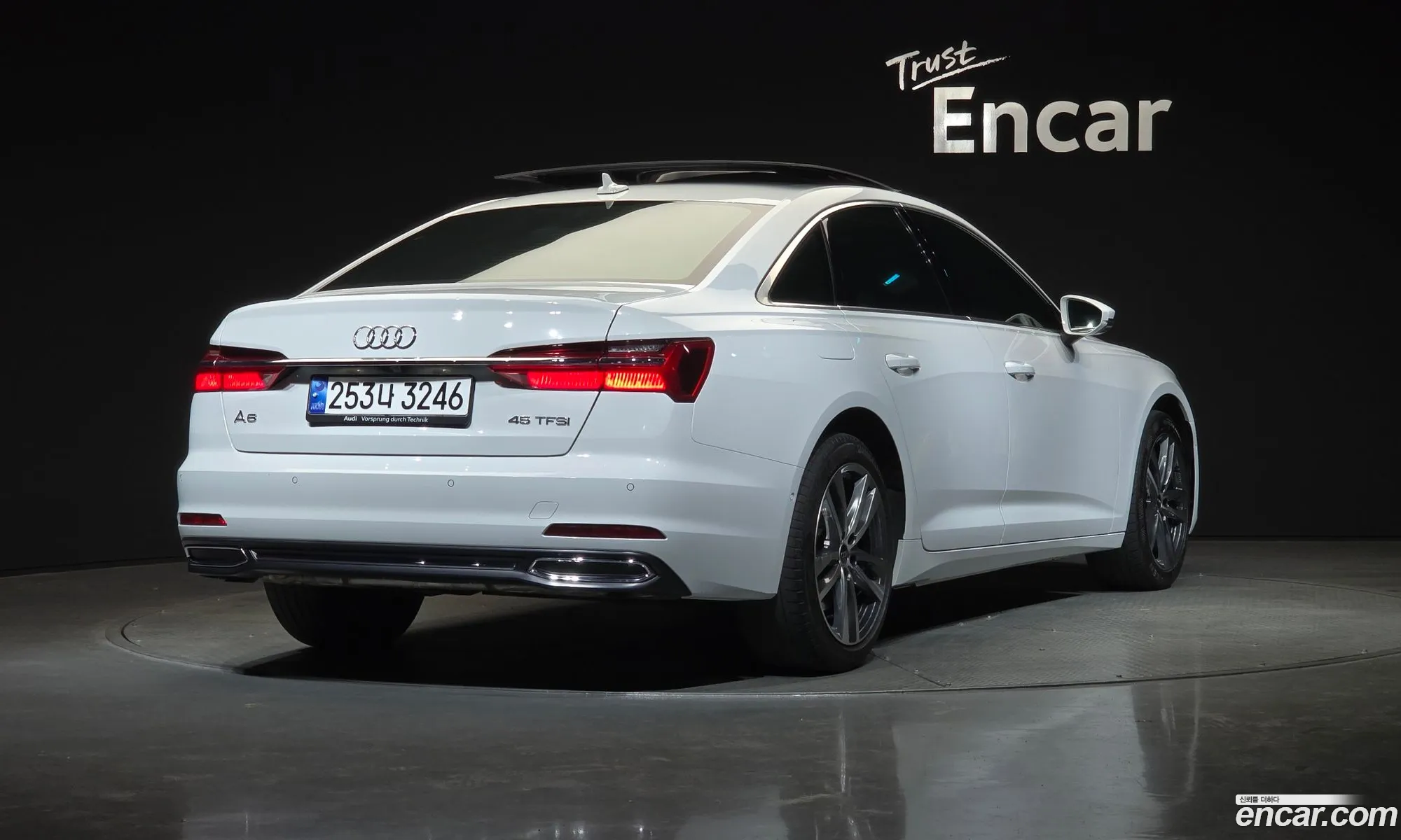Audi A6 2022 WAUZZZF25PN010978 — 12