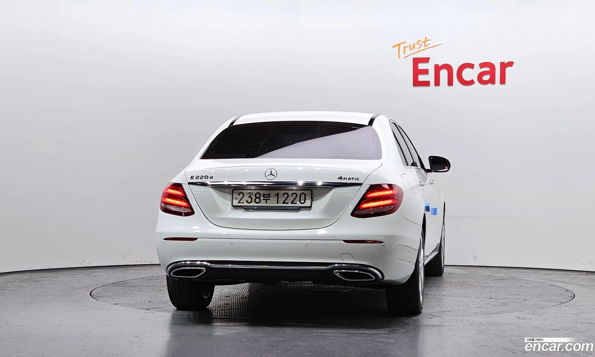 Mercedes-Benz E-Class W213 2018 — 10