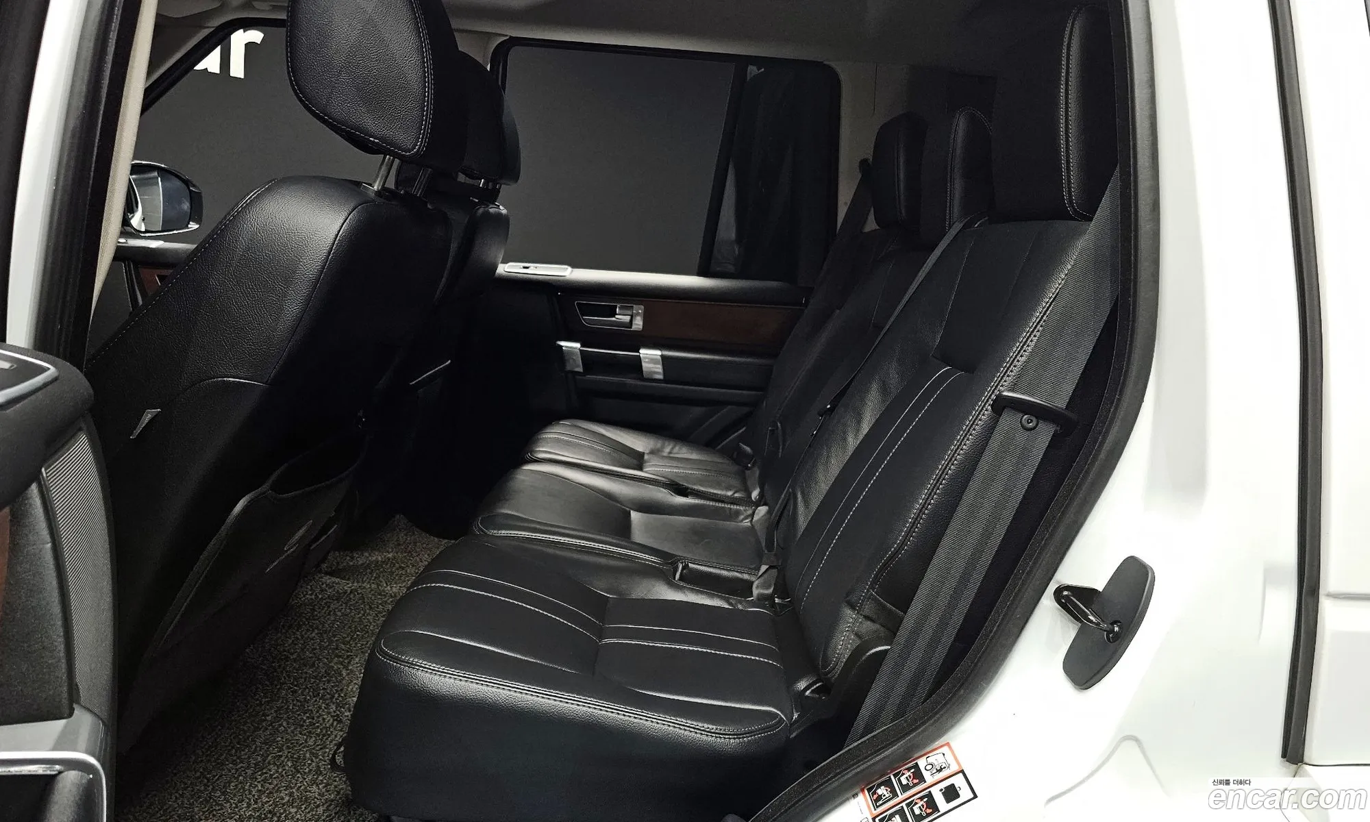Land Rover Discovery 4 2015 SALLAAAG6FA767919 — 15