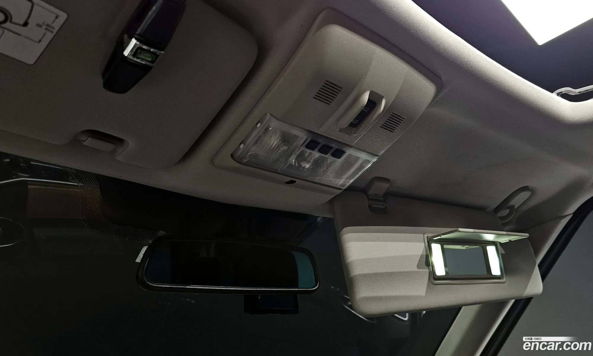 Land Rover Discovery 4 2015 SALLAAAG6FA767919 — 4